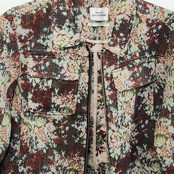 Urban Outfitters Women's Floral Jacket/Coat with front pockets Size M - Picture 2 of 3